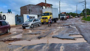 Moradores de Chapadinha se revoltam com o abandono da MA-230, na entrada do município
