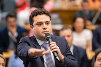 Vídeo: Deputado denuncia descaso com serviço de esgoto em Timon, e cobra soluções da empresa Àguas