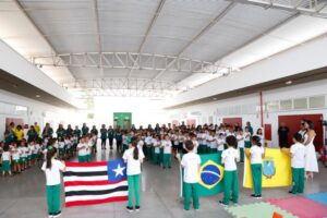 ‘Sementinha’ faz recepção especial aos alunos na retomada do semestre letivo