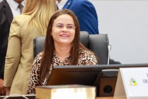 Deputada Fabiana Vilar propõe projeto de lei para incluir PCDs em publicidades oficiais