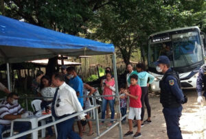 Prefeitura de São Benedito do Rio Preto coloca barreira sanitária na entrada do município
