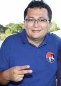 COVARDIA! Prefeito manda derrubar comércio no interior do Maranhão