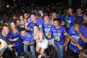 Pinheiro: Bloco “Vem Com Nois” arrasta multidão ao lado do deputado estadual João Batista Segundo