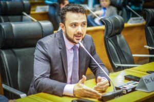 Yglésio critica Braide e diz que recurso do Fundo de Combate ao Câncer é usado politicamente