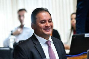 CAE aprova projeto de Weverton que destina recursos de fundo para a expansão da Defensoria Pública