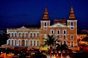 FELIZ NATAL PRA QUEM?