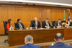 Deputados se fingem de cegos sobre caso de homicídio e vão escolher o sobrinho do governador para ser membro do TCE