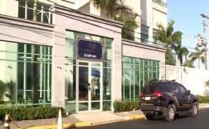 PF faz busca e apreensão no 9º andar em apartamento na Península