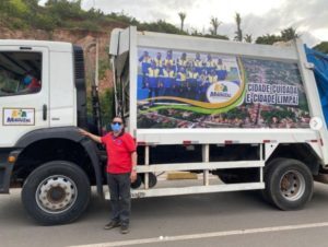 Prefeito Amaury entrega caminhão compactador de lixo para Mirinzal