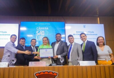 Cantora Anna Torres recebe título de cidadã ludovicense da Câmara de São Luís