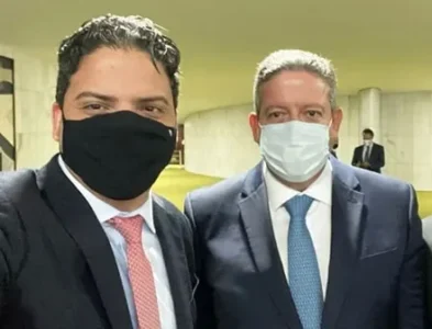 Arthur Lira reúne com prefeitos na Famem