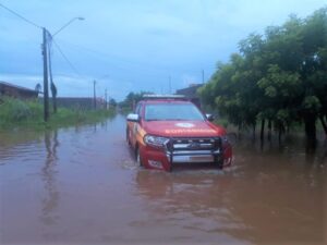 Bombeiros reforçam equipes para ajudar moradores atingidos pela chuva no Maranhão