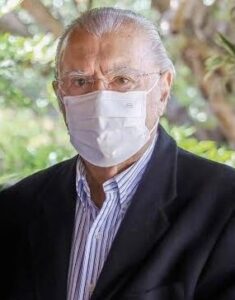 Vacina duas vezes aplicada em Sarney não o imuniza