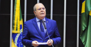 Hildo Rocha propõe suspensão de pagamentos de parcelas do Fies