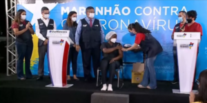 No MA, técnica de enfermagem foi a primeira a receber vacina contra covid-19