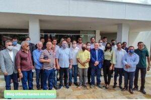 Em busca de benefícios para Urbano Santos, prefeito Clemilton Barros se reúne com o governador interino, Carlos Brandão