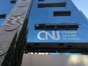 Corregedoria do CNJ suspende perfis de juízes nas redes por postagens eleitorais