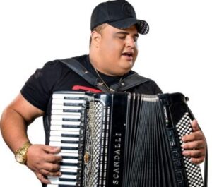 Produção anuncia adiamento do show de Tarcísio do Acordeon em Pastos Bons