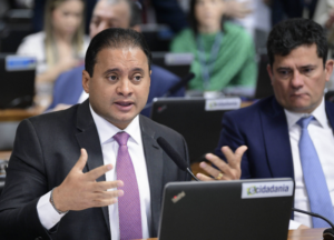 Weverton: “Não vamos retirar policiais das ruas para fazer a proteção de juízes e promotores”