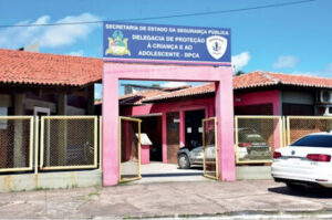 Homem é preso após mostrar partes íntimas para adolescente na praça Deodoro, centro de São Luís
