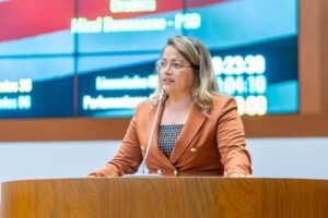 Mical Damasceno louva a Deus e clama por Ano Legislativo produtivo e harmonioso