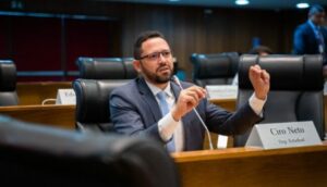 Em ano eleitoral, deputados ampliam gastos com divulgação do mandato