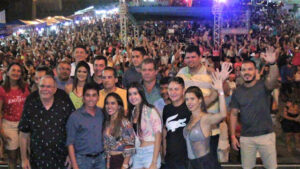 Deputado Hildo Rocha prestigia abertura do carnaval de Estreito, organizado pelo prefeito Cicin