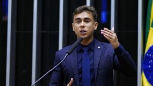 Nikolas Ferreira repercute matéria sobre conversa entre Flávio Dino e Fufuca