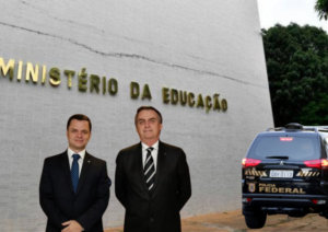 Ministro da Justiça suspeito de vazar operação da PF contra Milton Ribeiro e pastores ligados a Weverton recebe título de cidadão maranhense