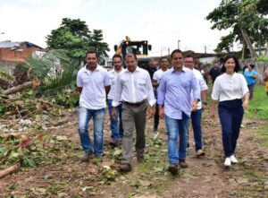 Edivaldo inicia obra de drenagem profunda e pavimentação na região da Divinéia