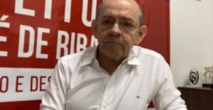 Vereadores querem afastamento do prefeito Eudes Sampaio