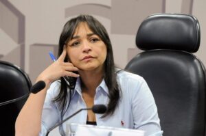 Eliziane Gama justifica uso do Orçamento Secreto de Bolsonaro