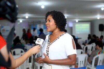 Promotoria recomenda suspensão de pagamentos em contrato de R$ 150 mil para buffet no gabinete de Esmênia Miranda