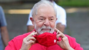 Lula tem condenações anuladas e é liberado para disputar eleição