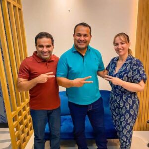 Josimar e Detinha reúnem -se com prefeito de Santana do Maranhão