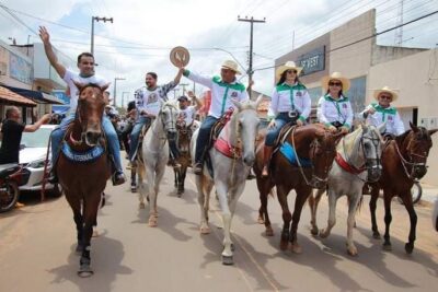 Josimar e Detinha participam do aniversário de 60 anos de Sítio Novo