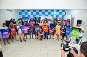 Prefeitura de Chapadinha entrega equipagens para os times do Campeonato Rural