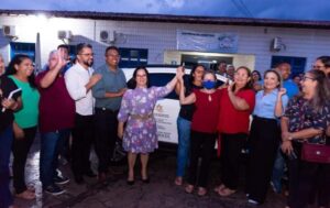 Chapadinha: prefeita entrega veículo para o Conselho Municipal do Idoso