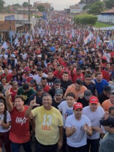 Ao lado de Dino e Camarão, Bruno Silva arrasta multidão pró-Lula em Coelho Neto