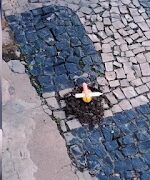 Prefeito Fábio Gentil se depara com Macumba na porta de sua casa