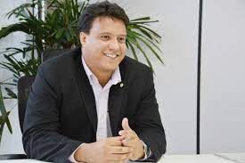 Felipe Camarão assume o comando do Governo nesta quinta-feira