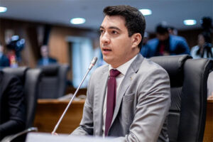 Fernando Braide comemora decisão do STF sobre precatório do Fundef