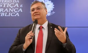 Flávio Dino prorroga prazo para governo federal indicar autores de emendas de comissão