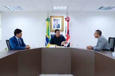 Parceria estratégica entre Seduc e Correios impulsiona logística e emissão de CPFs para estudantes