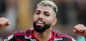 Gabigol ignora governador do Rio de joelhos após título