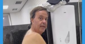 Ex-ministro toma banho em pia de Aeroporto de São Luís