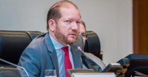 Othelino critica intervenção do Governo do MA no Legislativo