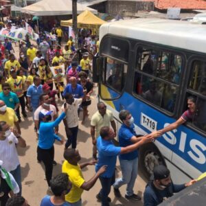 Hoje é dia de TBT (Quinta-feira do retorno) Vereador MARQUINHOS arregaça as mangas e faz MEGA caminhada juntamente com EDUARDO BRAIDE no polo Turu