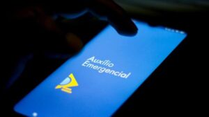 Márcio Jerry defende manutenção do auxílio e chama Bolsonaro de “presidente perverso”