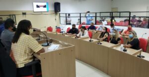 Vereadores de Timon recebem comissão de aprovados em concurso da Educação